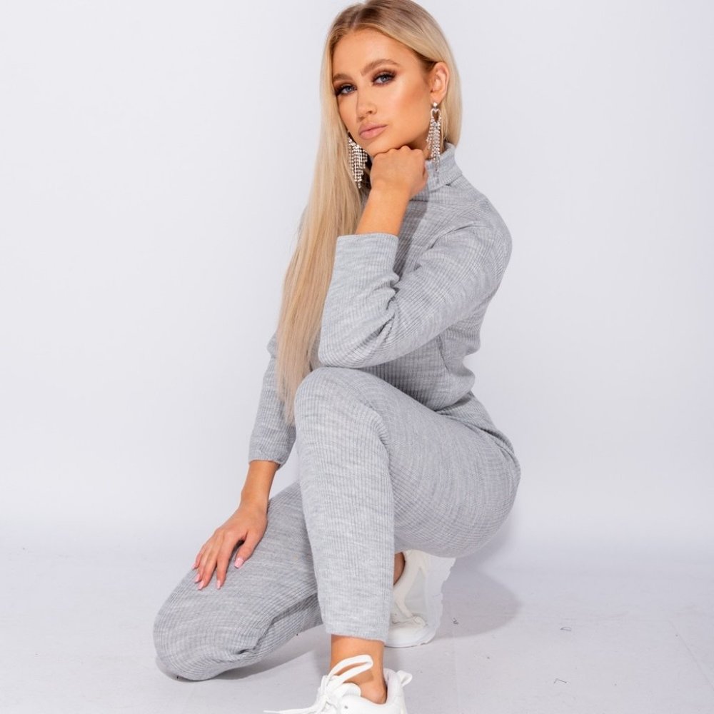 Gray Turtle Neck Crop Top and Leggings Pants Set - Picture 2 of 8